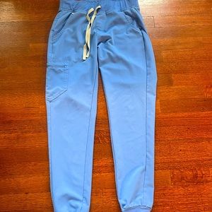 Figs zamora jogger regular waist, ceil blue, size small. Reg length